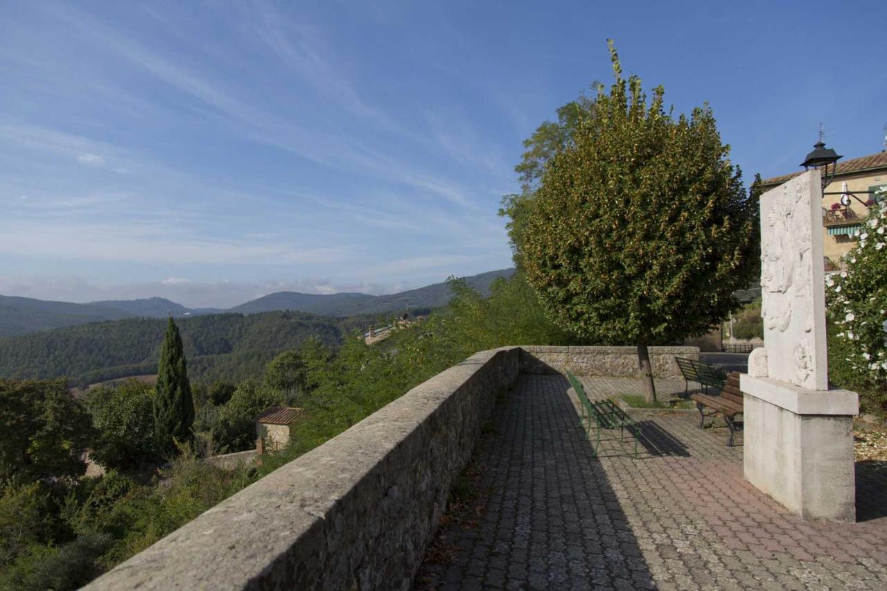Agriturismo La Via Dell'Oliviera Ciciano Exterior photo
