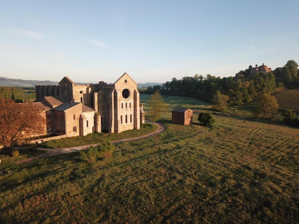 Agriturismo La Via Dell'Oliviera Ciciano Exterior photo